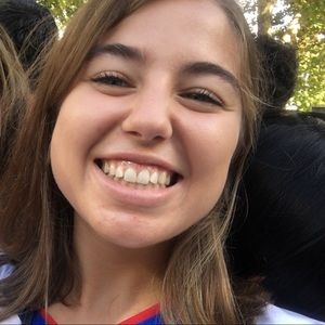 Meet your Posher, Steph